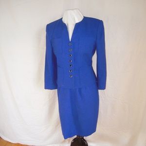 Lord & Taylor classic blue suit with 7 buttons & 4